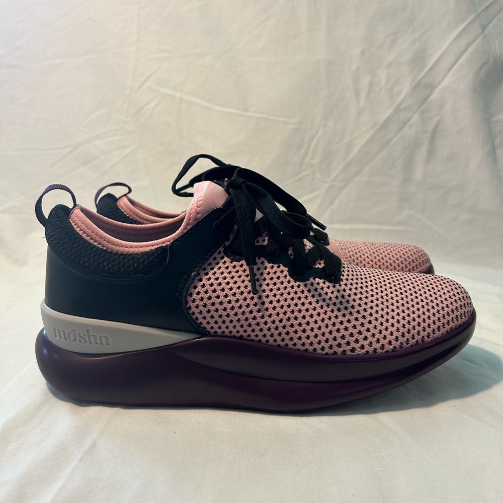 Brand New Women’s KLOGS “Moshn” Running Shoes